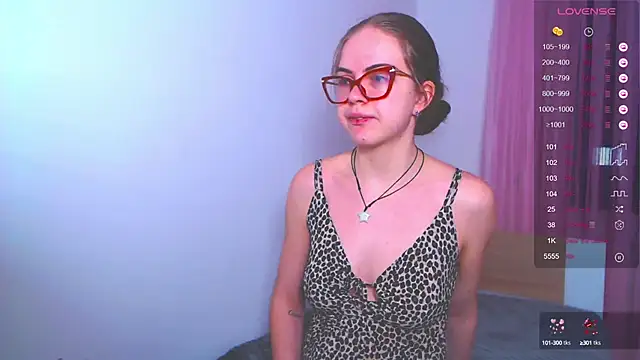 Sarah HS online show from 13, 3, 2025