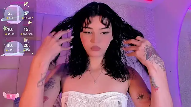 Snapshot of Summer_walkerr chatting on 5, 1, 2025 Summer walkerr online show from 5, 1, 2025