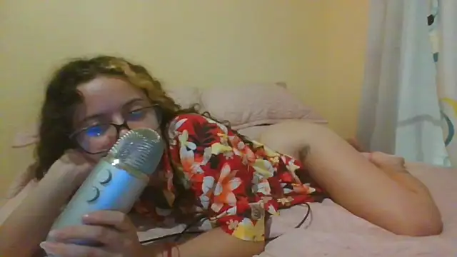 Snapshot of frikigyal chatting on 10, 2, 2025 frikigyal online show from 10, 2, 2025