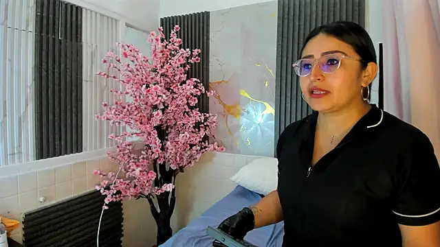 kate evans1 online show from 25, 6, 2026