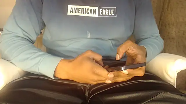 Snapshot of Tecsavy chatting on 23, 3, 2026 Tecsavy online show from 23, 3, 2026