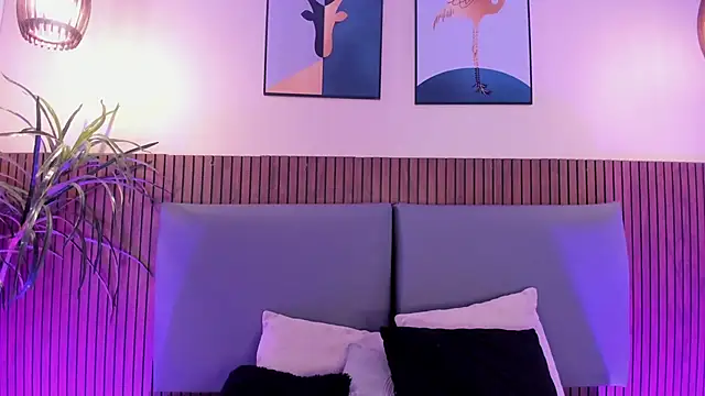 NicolleeEvanss online show from 12, 1, 2026