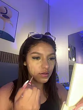 NicolleeEvanss online show from 1, 7, 2026