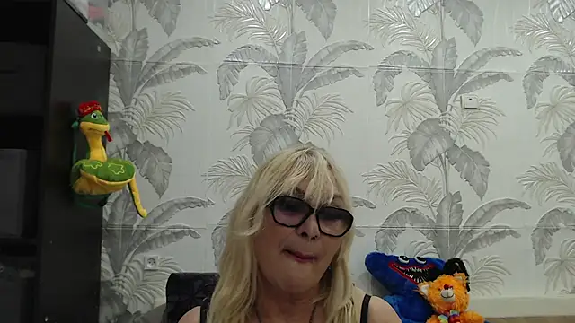 CamDiva113 online show from 20, 3, 2025