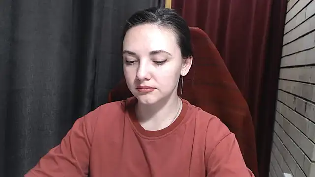 Snapshot of StacyMind chatting on 7, 4, 2026 StacyMind online show from 7, 4, 2026