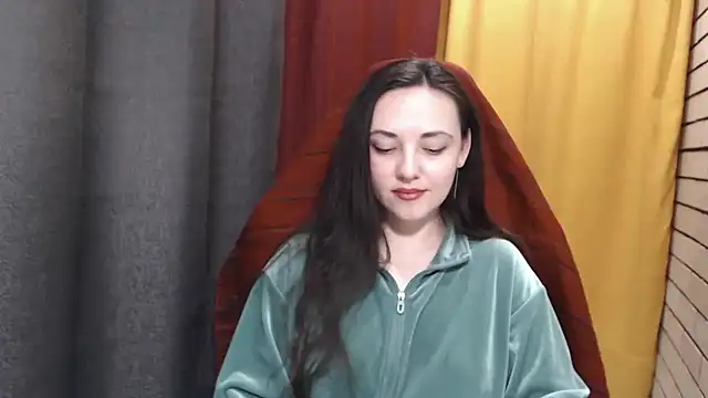 Snapshot of StacyMind chatting on 12, 4, 2026 StacyMind online show from 12, 4, 2026
