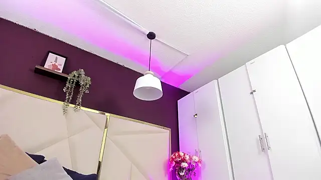 April bowie online show from 19, 2, 2026