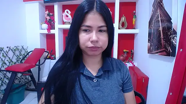 Letty Plugxo online show from 10, 11, 2025