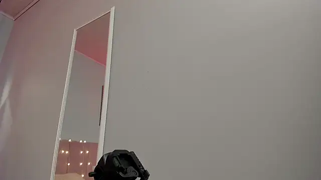 ScarletGV online show from 17, 6, 2026