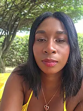 HanaThompson online show from 6, 8, 2026