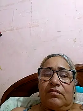 Snapshot of _candi chatting on 15, 10, 2025 candi online show from 15, 10, 2025