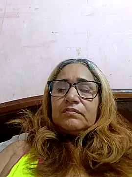 Snapshot of _candi chatting on 2, 11, 2025 candi online show from 2, 11, 2025