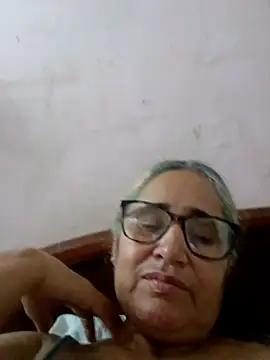 Snapshot of _candi chatting on 3, 11, 2025 candi online show from 3, 11, 2025