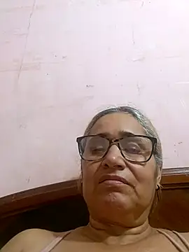 Snapshot of _candi chatting on 4, 11, 2025 candi online show from 4, 11, 2025