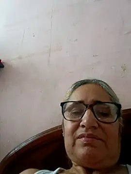 Snapshot of _candi chatting on 8, 11, 2025 candi online show from 8, 11, 2025