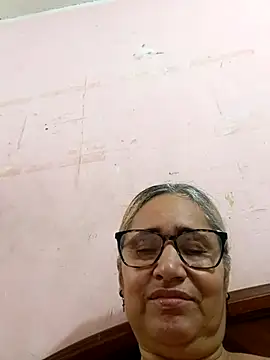 Snapshot of _candi chatting on 10, 11, 2025 candi online show from 10, 11, 2025