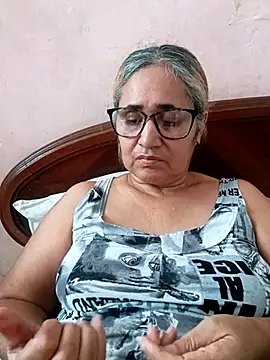 Snapshot of _candi chatting on 17, 11, 2025 candi online show from 17, 11, 2025