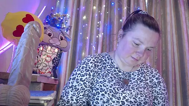 amorelara online show from 22, 4, 2026
