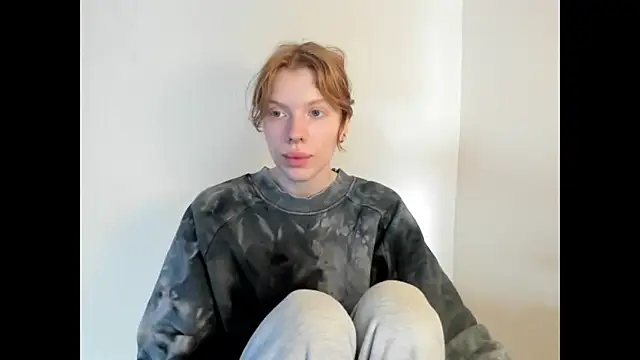 Snapshot of StellaDavis chatting on 18, 11, 2025 StellaDavis online show from 18, 11, 2025