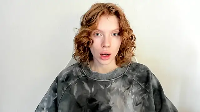 Snapshot of StellaDavis chatting on 16, 12, 2025 StellaDavis online show from 16, 12, 2025