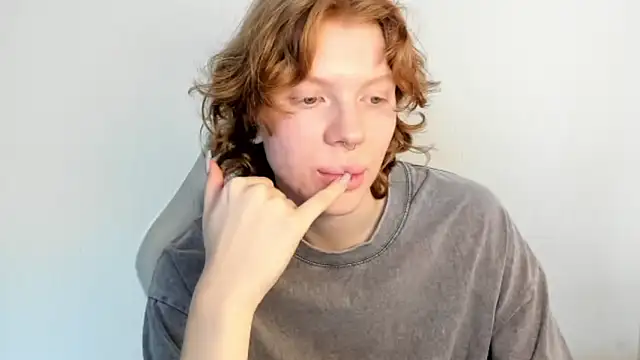 Snapshot of StellaDavis chatting on 3, 3, 2026 StellaDavis online show from 3, 3, 2026