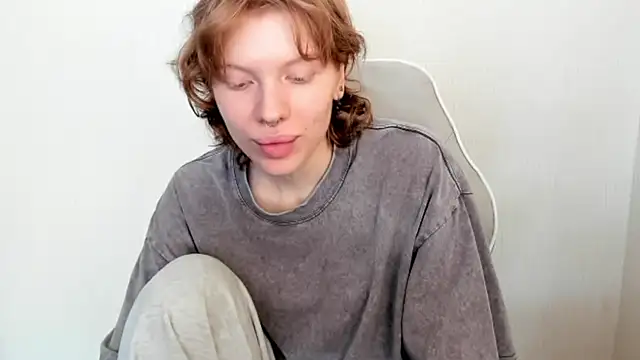 Snapshot of StellaDavis chatting on 7, 3, 2026 StellaDavis online show from 7, 3, 2026