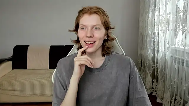 Snapshot of StellaDavis chatting on 13, 4, 2026 StellaDavis online show from 13, 4, 2026