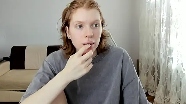 Snapshot of StellaDavis chatting on 4, 5, 2026 StellaDavis online show from 4, 5, 2026