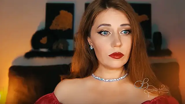 Snapshot of MissBeverlyMills chatting on 21, 9, 2025 MissBeverlyMills online show from 21, 9, 2025