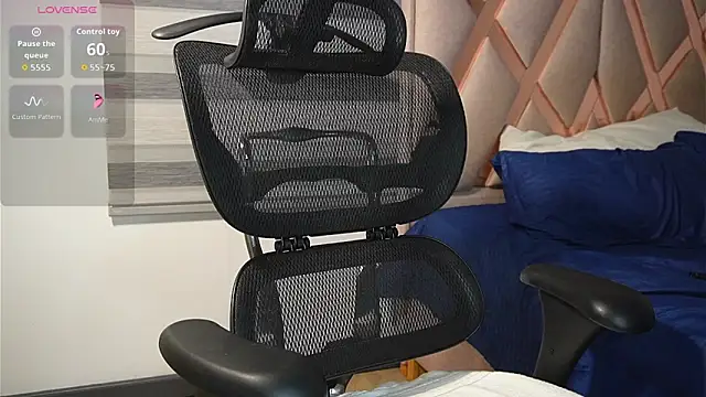 Snapshot of caprywilliams chatting on 15, 12, 2025 caprywilliams online show from 15, 12, 2025