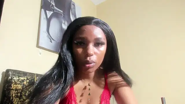 Snapshot of Missthigh chatting on 4, 8, 2026 Missthigh online show from 4, 8, 2026
