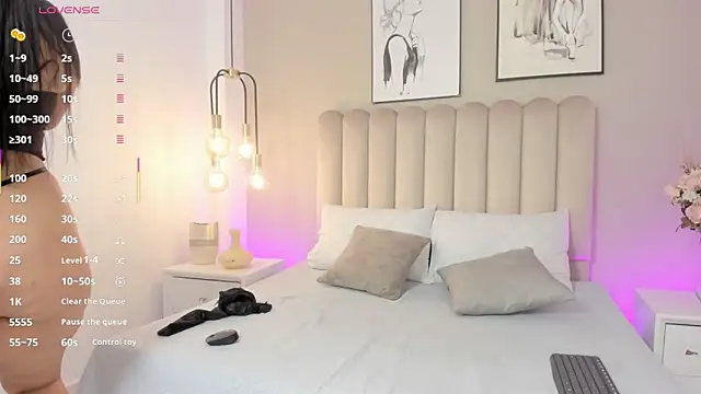 Snapshot of LindaRey_ chatting on 20, 2, 2025 LindaRey  online show from 20, 2, 2025