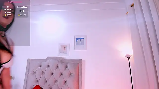 Snapshot of LindaRey_ chatting on 23, 9, 2025 LindaRey  online show from 23, 9, 2025