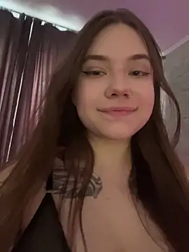 Snapshot of Vikki_toriya chatting on 6, 3, 2025 Vikki toriya online show from 6, 3, 2025