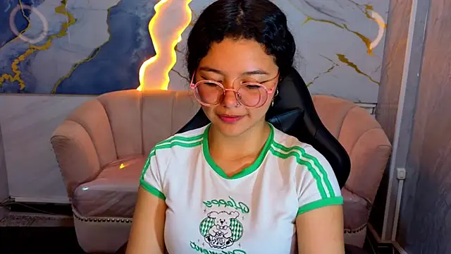victoria castillo b online show from 5, 5, 2026