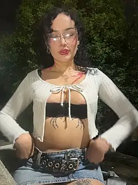 Electra doll  online show from 25, 11, 2025