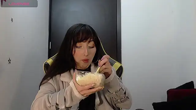 Snapshot of v1cky_ chatting on 6, 10, 2025 v1cky  online show from 6, 10, 2025