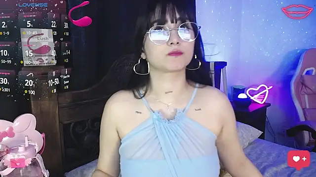 Snapshot of SexyLuna__ chatting on 4, 2, 2025 SexyLuna   online show from 4, 2, 2025