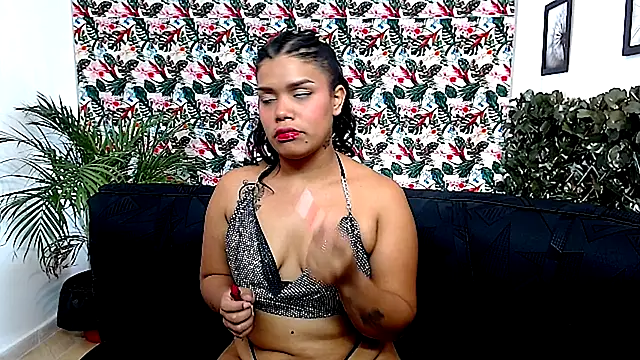 Snapshot of Wendy_Hot_ chatting on 4, 12, 2024 Wendy Hot online show from 4, 12, 2024