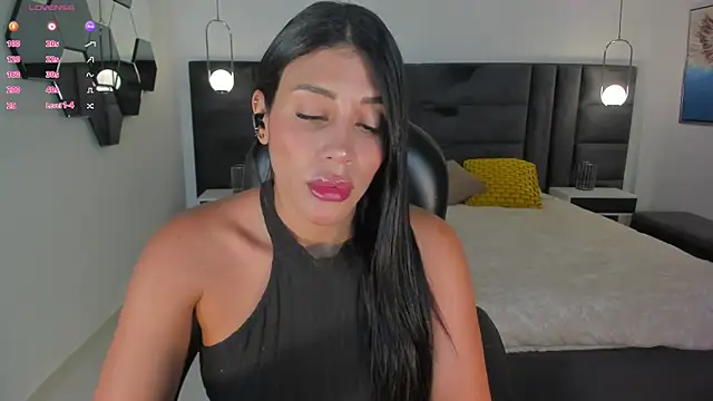 CharlotteCox  online show from 29, 7, 2026