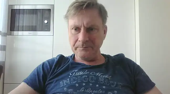 Snapshot of johnnym1 chatting on 27, 1, 2025 johnnym1 online show from 27, 1, 2025