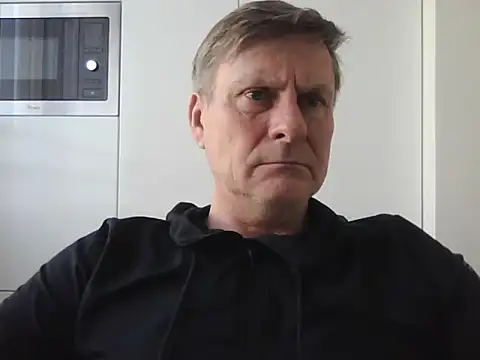 Snapshot of johnnym1 chatting on 5, 2, 2025 johnnym1 online show from 5, 2, 2025