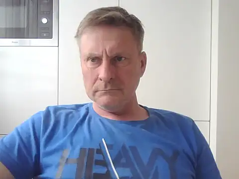 Snapshot of johnnym1 chatting on 12, 3, 2025 johnnym1 online show from 12, 3, 2025