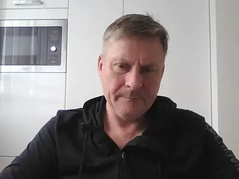 Snapshot of johnnym1 chatting on 17, 3, 2025 johnnym1 online show from 17, 3, 2025