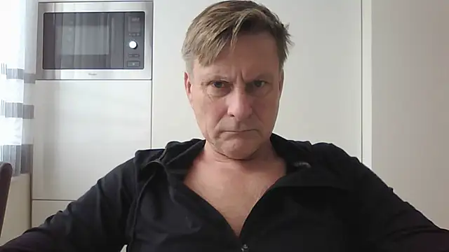 Snapshot of johnnym1 chatting on 9, 1, 2026 johnnym1 online show from 9, 1, 2026