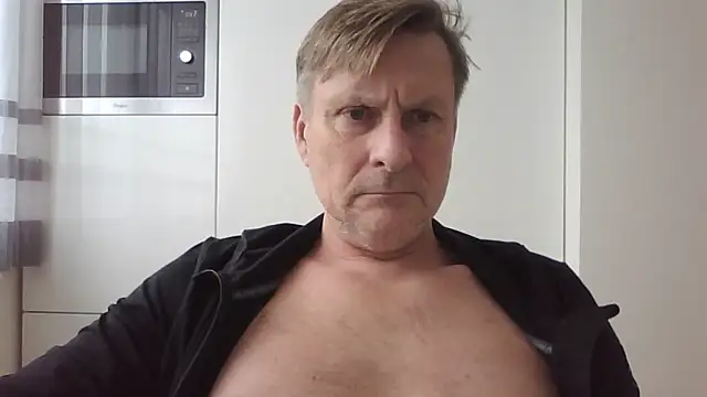 Snapshot of johnnym1 chatting on 13, 1, 2026 johnnym1 online show from 13, 1, 2026