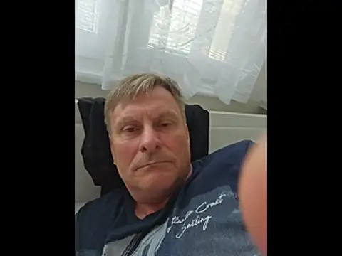 Snapshot of johnnym1 chatting on 23, 3, 2026 johnnym1 online show from 23, 3, 2026