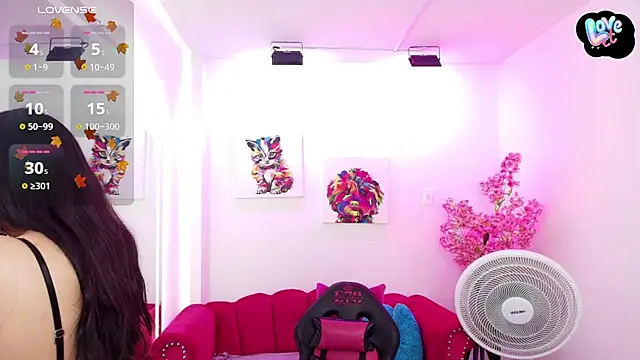 Snapshot of Miss_dolly_ chatting on 28, 10, 2025 Miss dolly online show from 28, 10, 2025