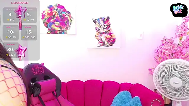 Snapshot of Miss_dolly_ chatting on 6, 11, 2025 Miss dolly online show from 6, 11, 2025