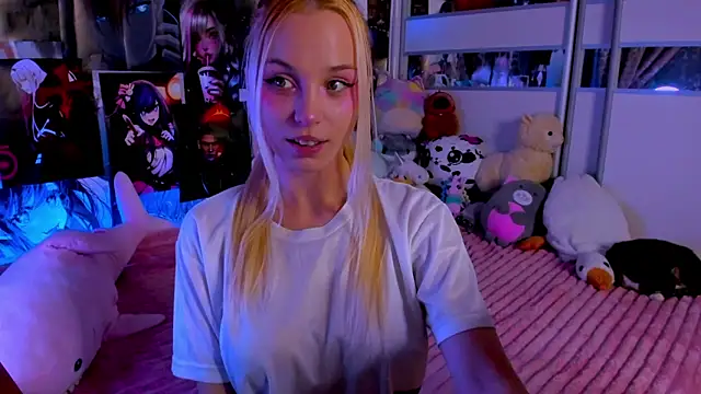 Cute  Pony online show from 15, 10, 2025